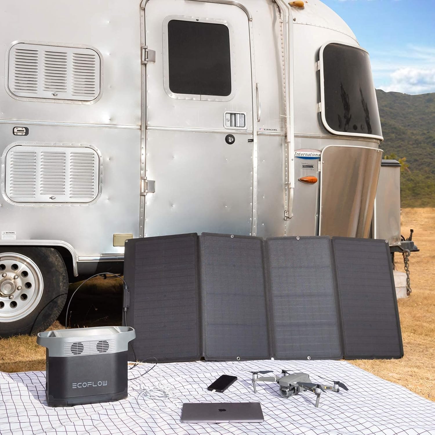 แผงโซลาร์เซลล์พับได้ 160 วัตต์ - Outdoor Power For Camping บทวิจารณ์และราคา